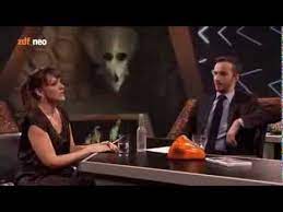 Die geschichte eines abends carolin kebekus. Komplett Ausraster Und Abruch Live Show Carolin Kebekus Jan Bohmermann Neo Magazin Youtube