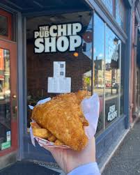 Our October trip was delicious & spooky 🤩🎃 @thepubchipshop has authentic  fish & chips, delicious donuts, and some spooky history 👻 The atmosphere  was amazing, and owner Drew Topping had the coolest