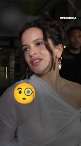 רוסליה הראתה את צרפתית שלה, כשגילתה שהעיתונאית רימתה אותה.