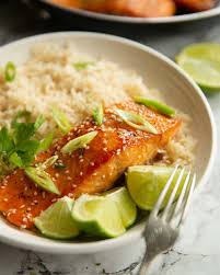 Pan Fried Salmon Fillets Glazed In A Homemade Sriracha Honey Sauce Quick Meals Don T Come More Delicious Than Sriracha Salmon Pan Fried Salmon Salmon Recipes