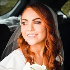 Katie Ní Chreimín (@KtACrum)