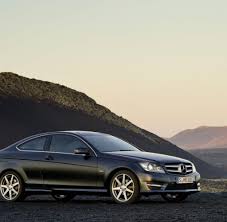 Customize your 2021 glc 300 4matic coupe. C Klasse Mercedes Ersetzt Das Altertumliche Coupe Clc Welt