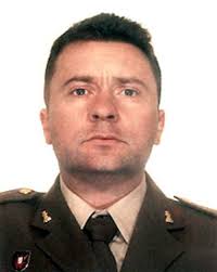 El padre del sargento fallecido ayer en Irak pide explicaciones