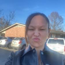 Mandy Wilson's Instagram, Twitter & Facebook