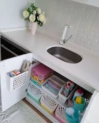 35 Idees Pertinentes Pour Organiser Et Optimiser La Place Dans La Cuisine Organiser Les Armoires De Cuisine Rangement Evier Rangement Maison