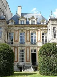 Hotel De Chalon Luxembourg 1625 26 Rue Geoffroy L Asnier Paris 75004 Facade Sur Jardin Hotel Particulier Paris Hotel Manoir Francais
