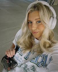 Hillary Silvers (@hillarysilvers) • Instagram photos and videos