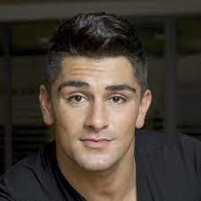 هل شعرك قصير و كثيف هذه التسريحات لك تسريحات للرجال Thick Hair Styles Mens Hairstyles Short Short Hairstyles For Thick Hair