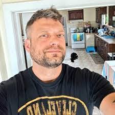 Jason Lesko's Instagram, Twitter & Facebook