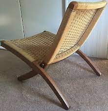 It has three legs and a simple back for support. Vtg 60s Folding Rope Chair Mid Century Modern Retro Veda Afm Japan Wegner Era Mid Century Modern Chair Chair Rope Chair