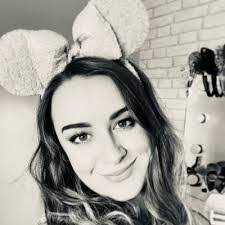 Ellie Bevan's Instagram, Twitter & Facebook