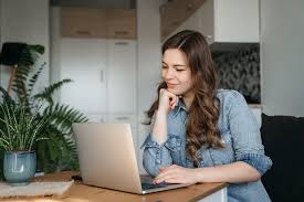 Top 10 Ways to Make Money Online in Australia | Swoosh Finance