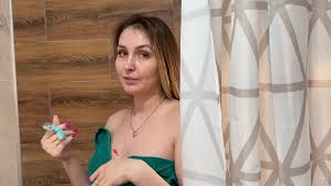 Curvy Phat-booty MILF Indulges In Hot Shower Sex With Her Horny Stepson In  the Hotel