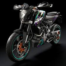 The ktm 125 duke dimensions 1993 mm in length, 789 mm in width and 1083 mm in height with a wheelbase of 1366 mm. 2012 Ktm 125 Duke