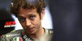 Последние твиты от valentino rossi (@valeyellow46). Rrfdgxskgarulm