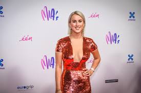 2,582 likes · 58 talking about this. Kat Kerkhofs Presenteert Tweede Seizoen Van Dancing With The Stars