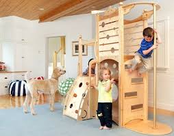 Kinderzimmer Gestalten Coole Spielbetten Fur Kleinkinder Aus Naturholz Kinder Zimmer Kinderzimmer Gestalten Kinderzimmer