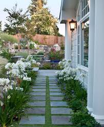 60 Beautiful Side Yard Garden Design Landscaping Ideas Decorationroom Side Yard Landscaping Landscaping Inspiration Side Yard