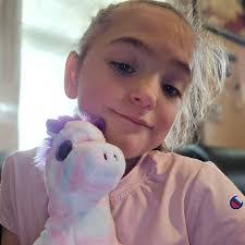 Sheila Simkin's Instagram, Twitter & Facebook