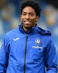 Mainly a left back, he can also play as a left winger. Johan Mojica