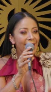 Rosy Arango deslumbra con “En esta noche clara”, una interpretación serena  y emotiva que resalta su voz en perfecta armonía con la rondalla., Ve el  capítulo completo en nuestro canal y hazte miembro ...