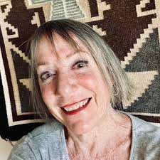 George Strait paid tribute to a legend who died in his Texas home.