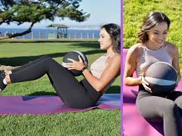 Twist the same way as the original variation, keeping the weight at chest level. Trainers Reveal 10 Medicine Ball Moves You Should Be Doing Sparkpeople