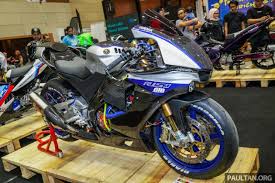 Kami melihat lebih dekat apa keistimewaan yamaha y15zr 2019 (v2) yang mencetuskan fenomena dalam dunia motosikal. Aos 2019 Yamaha Y15zr Goes Fat Tyred Style Paultan Org