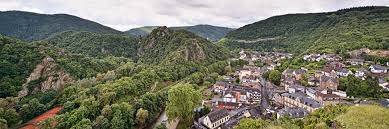 It is the administrative centre for the eponymous. Altenahr Und Umgebung