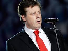 Irish tenor Anthony Kearns sings for pope in Philadelphia