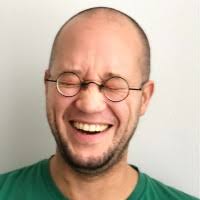 800+ profilů „Huba“