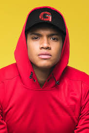 Justin Gatch's Instagram, Twitter & Facebook