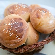 These hamburger buns are a snap to make in your bread machine. Soft Hamburger Buns The Best Ever Veena Azmanov