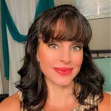 Lorrie Davidson's Instagram, Twitter & Facebook