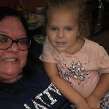 Karen Cruce's Instagram, Twitter & Facebook