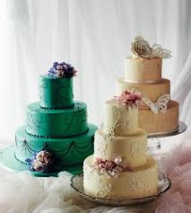 The Tradition Of Saving The Top Tier Of Your Wedding Cake Stemmed From The Olden Days Where Couples Would Save The Top Tier For Wedding Cakes Fancy Cakes Cake
