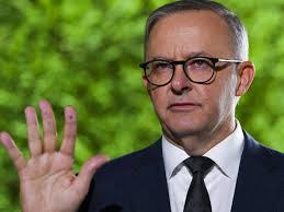 Factcheck: is Albanese's backing of a 5.1% minimum wage rise an  'unprecedented' intervention?