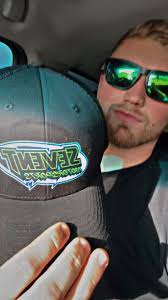 Stylish 7T Merch for Racing Enthusiasts