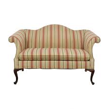Coordinate your whole living room by pairing this box cushion loveseat slipcover with the matching sofa and chair slipcovers. 81 Off Ethan Allen Ethan Allen Queen Anne Loveseat Sofas