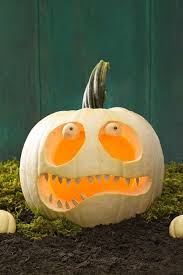 Halloween Kurbisse Schnitzen Und Dekorieren Uber 60 Effektvolle Und Aktuelle Ideen Halloween Kurbis Schnitzen Kurbisse Schnitzen Halloween Kurbis