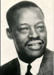 Bonjour. Je reviens du village. A quoi sert cet 'instrument''. Quel est son  nom dans votre langue, si vous l'utilisez, bien sûr. Andre Eugene Ilboudo