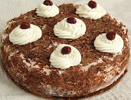 Foret Noire La Recette Traditionnelle Delicieux Desserts Foret Noire Recettes Sucrees