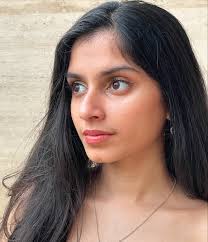 My favorite person in the whole world. My tiny Lisa… all grown up. Happy  Birthday darling! ♥️ @navs_bhat @itsyashasvi_ @shafiya__malik Thank you  girls ! 🤗🤗🤗♥️♥️♥️ @lisapintoart @lesliepintoart