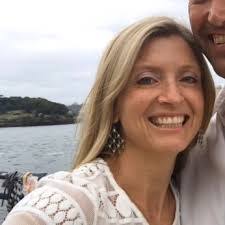 Jane Albert's Instagram, Twitter & Facebook