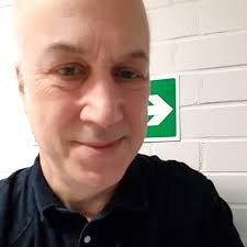 Amazon.co.uk: Chris Rowell: books, biography, latest update