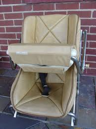 This Is What Your Modern Car Seat Looked Like Haha Still Looked Good As New Up In The Attic Haha 1983 Cosco Peterson S Baby Car Seats Car Seats Baby Seat