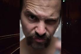 Wenn du genau hinschaust wirst du das mit etwas phantasie erkennen. Der Ducktail Ein Bart Mit Auffallgarantie Heisenbeard