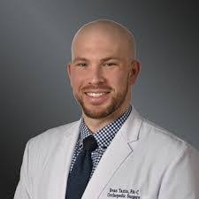 Robert Loya's Instagram, Twitter & Facebook