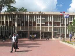 Reclusos Golpean A Hombre Acusado De Matar A Su Pareja En San Francisco De Macoris