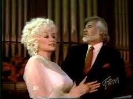 Pin By Liz Lamoreux On Yes Christmas Music Videos Holiday Music Favorite Christmas Songs